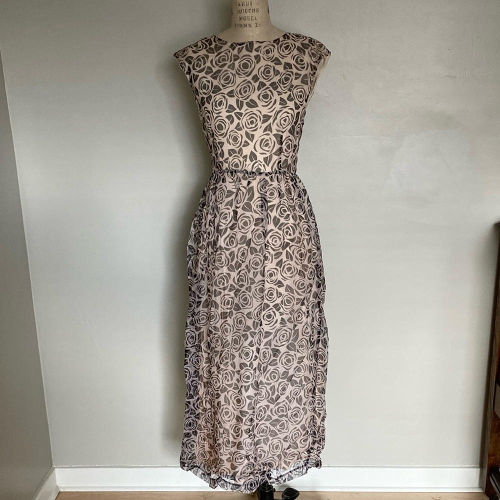 Amanda Moss, 100% Silk rosette print maxi dress, Made in Canada 🇨🇦, Small